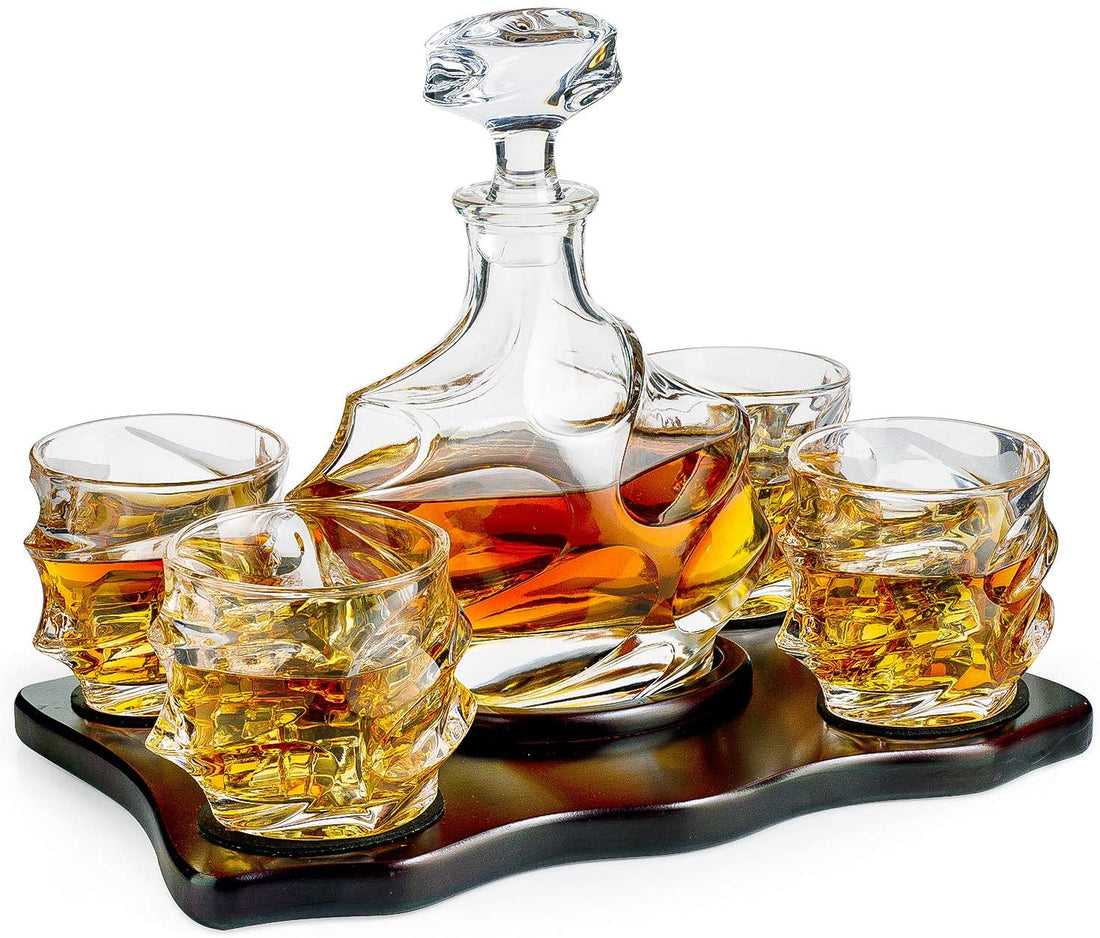 Mountain Decanter with 4 Glasses and Wood Tray